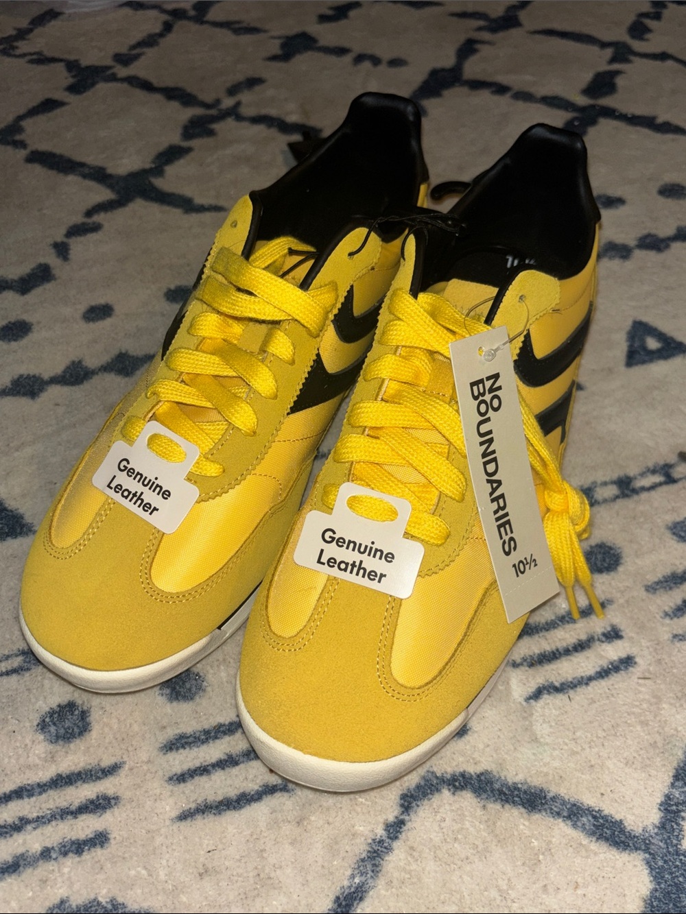 No Boundaries Mens Leather Yellow/black Slim Sneakers!  Size 10.5! NWT